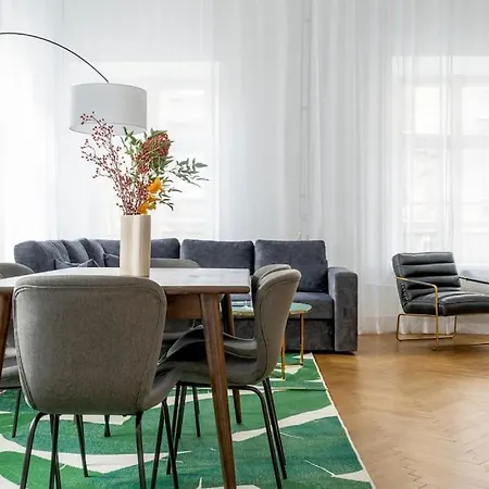 Apartment 2br 98m2 In Old Town With View And Free Parking! *