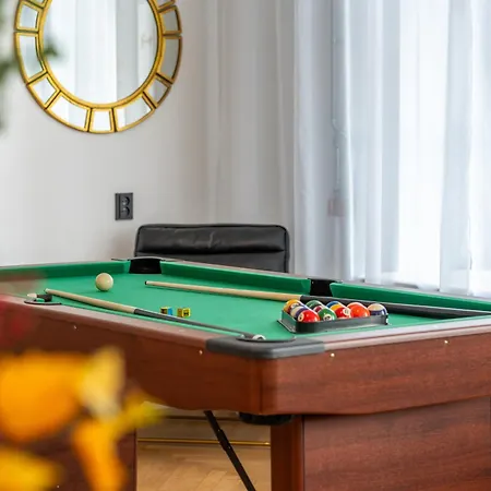Korter 2br 98m2 Old Town With Pool Table And Free Parking! *