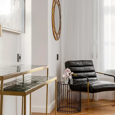 شقة 2br 98m2 In Old Town With View And Free Parking! *