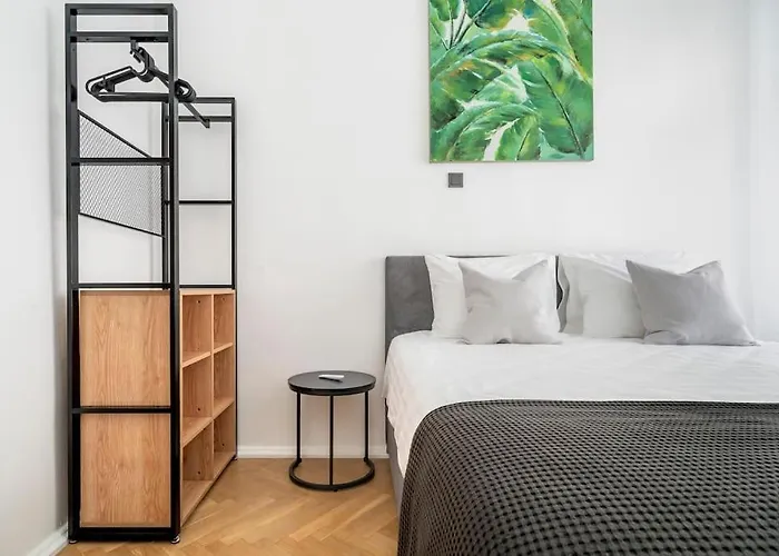 2br 98m2 In Old Town With View And Free Parking! Apartment