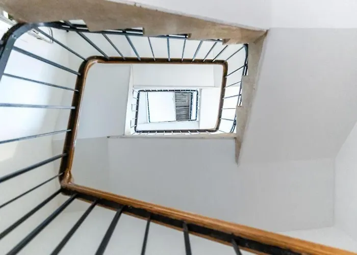 2br 98m2 In Old Town With View And Free Parking!