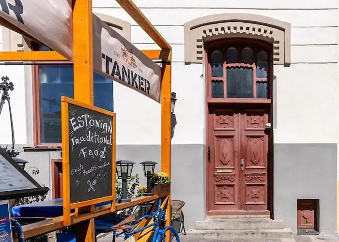 2br 98m2 In Old Town With View And Free Parking!