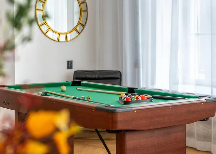 Апартаменты 2br 98m2 In Old Town With View And Free Parking! *