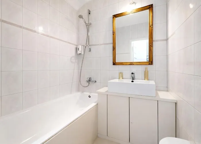 2br 98m2 In Old Town With View And Free Parking!