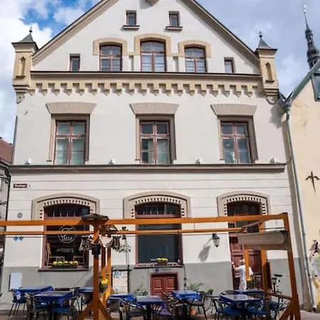 2br 98m2 Old Town With Pool Table And Free Parking! Talin